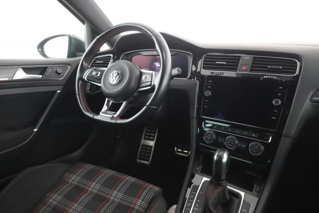 Volkswagen Golf image 4