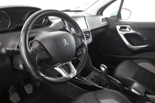 Peugeot 2008 image 9