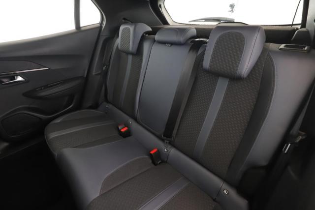 Peugeot 2008 image 1