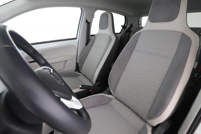 Volkswagen Up! image 4