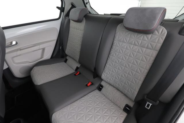 Volkswagen Up! image 3