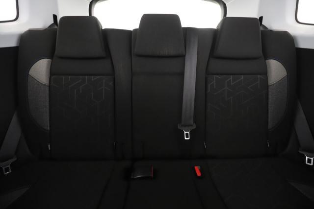 Peugeot 2008 image 3