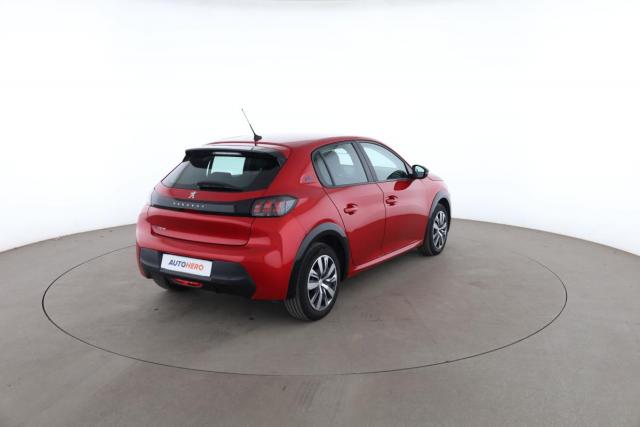 Peugeot 208 image 1