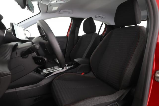 Peugeot 208 image 7