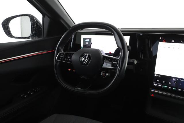 Renault Mégane E-Tech image 9