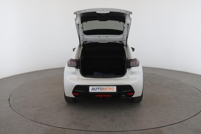 Peugeot 208 image 6