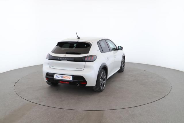 Peugeot 208 image 2