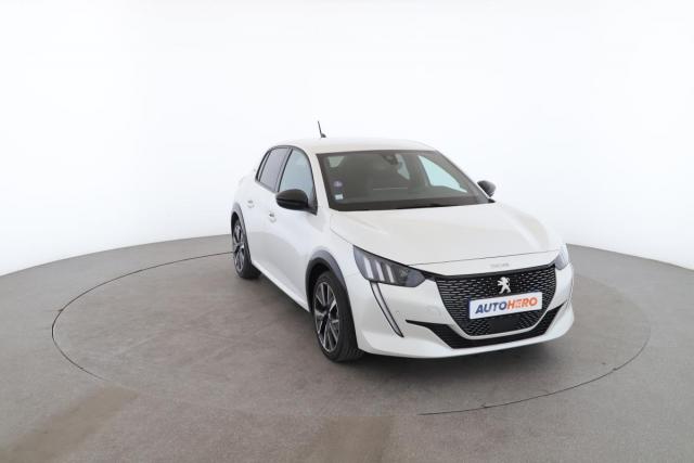 Peugeot 208 image 8