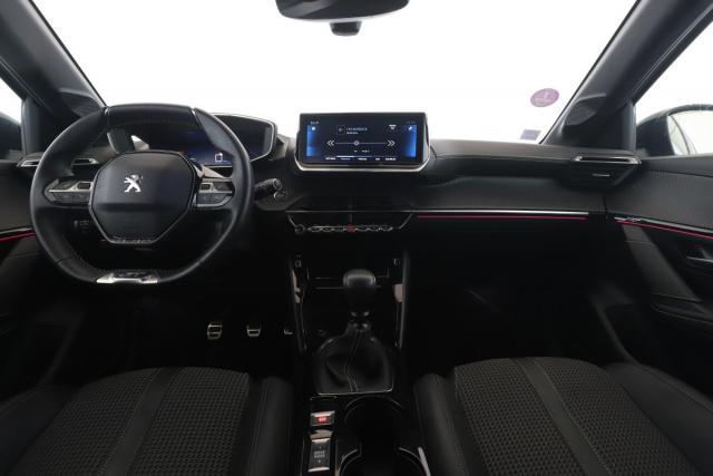 Peugeot 208 image 5