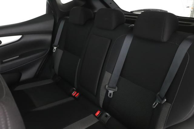 Nissan Qashqai image 1