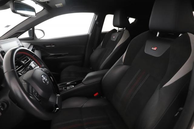 Toyota C-Hr image 4