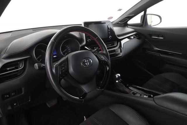Toyota C-Hr image 5