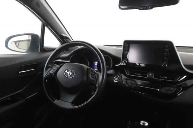 Toyota C-Hr image 2