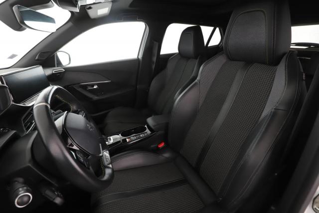 Peugeot 2008 image 9