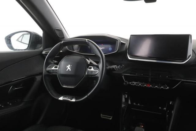 Peugeot 2008 image 3