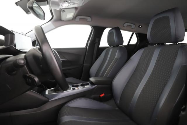 Peugeot 2008 image 1