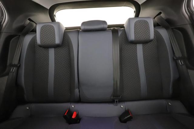 Peugeot 2008 image 2