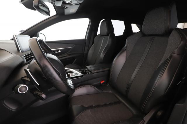 Peugeot 3008 image 8