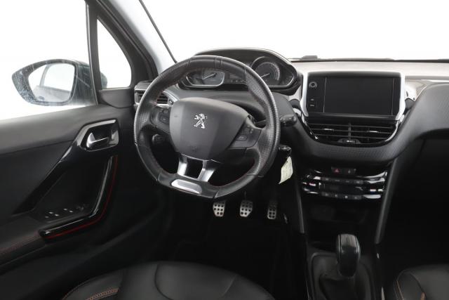 Peugeot 2008 image 3