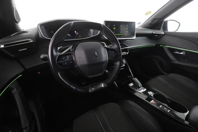 Peugeot 2008 image 6