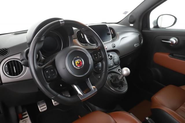 Abarth 500c image 2