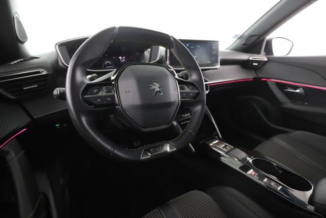 Peugeot 2008 image 3