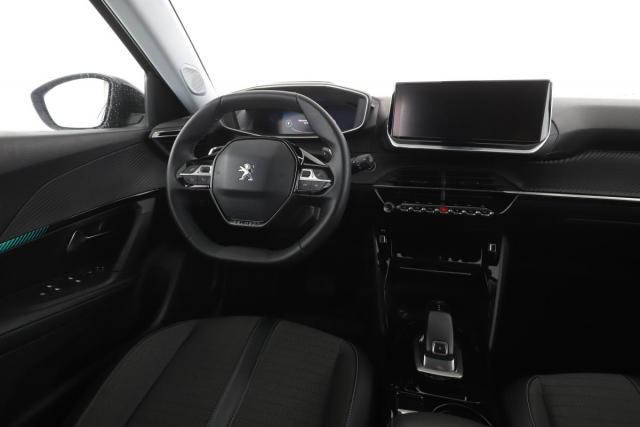 Peugeot 2008 image 1
