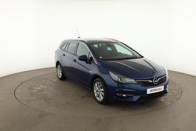 Opel Astra Sports Tourer image 7