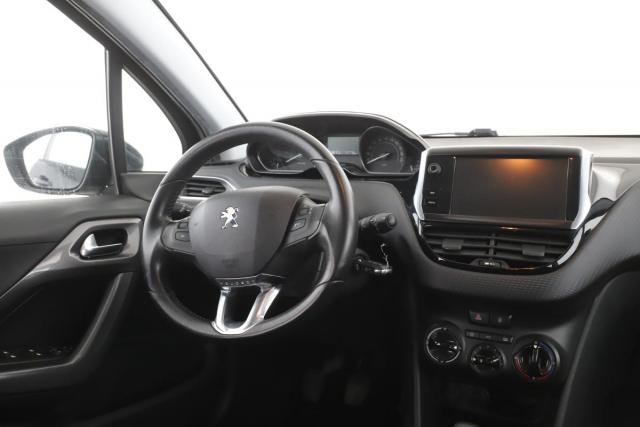 Peugeot 2008 image 6