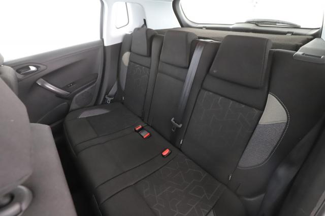 Peugeot 2008 image 7
