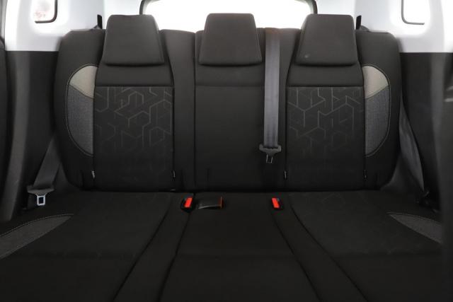 Peugeot 2008 image 9