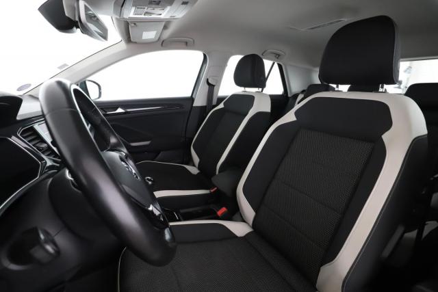 Volkswagen T-Roc image 8