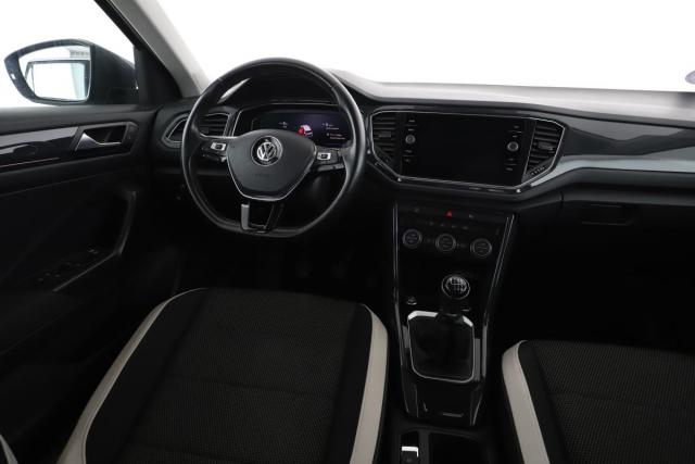 Volkswagen T-Roc image 7