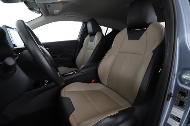 Toyota C-Hr image 1