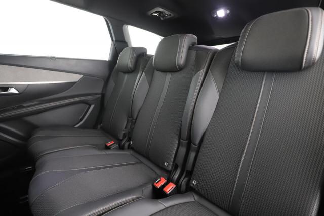 Peugeot 5008 image 3