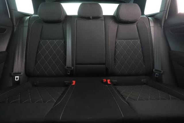 Skoda Karoq image 2