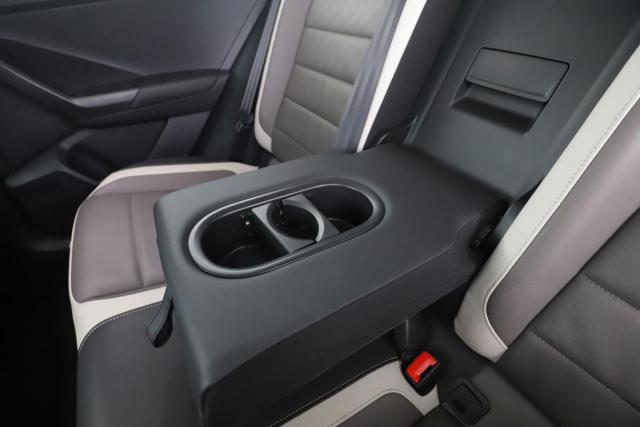 Volkswagen T-Roc image 8