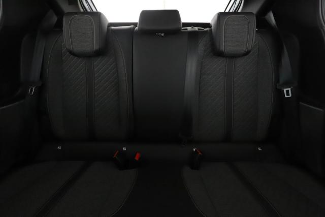 Peugeot 208 image 6