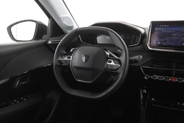 Peugeot 208 image 7