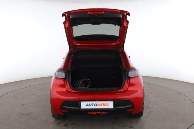 Peugeot 208 image 6