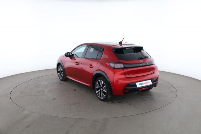 Peugeot 208 image 8