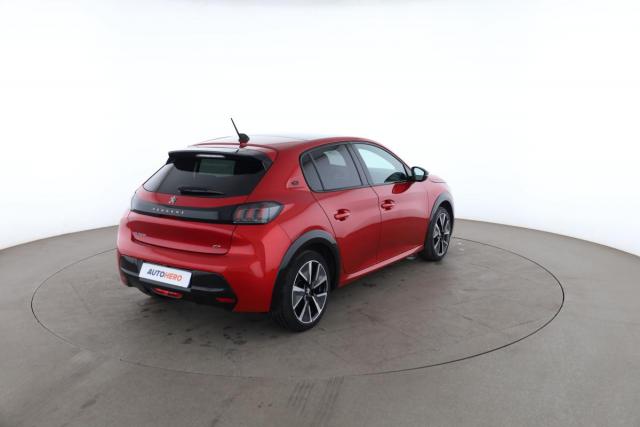 Peugeot 208 image 9