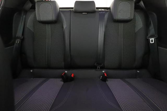 Peugeot 208 image 1
