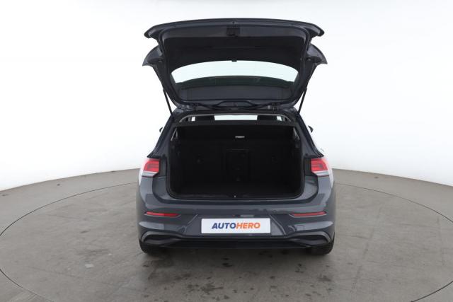 Volkswagen Golf image 8