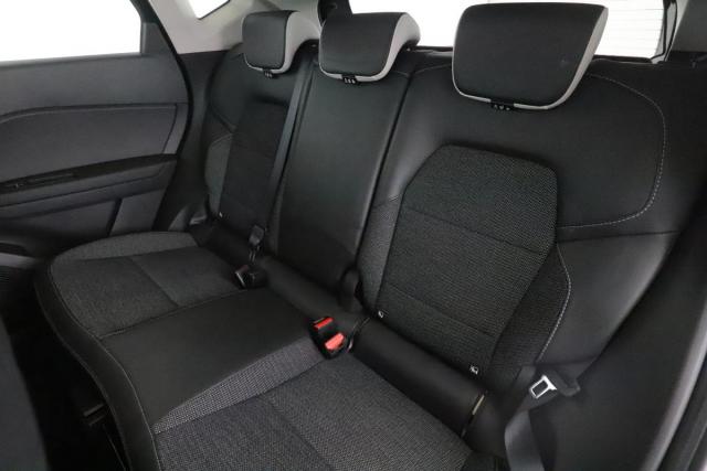 Renault Captur image 8