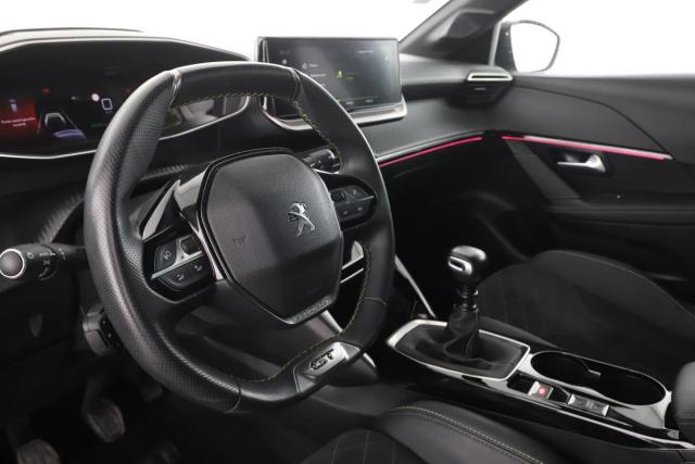 Peugeot 208 image 5