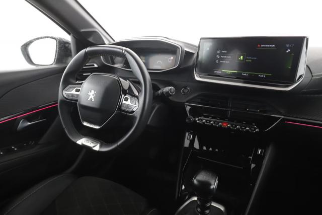 Peugeot 208 image 3
