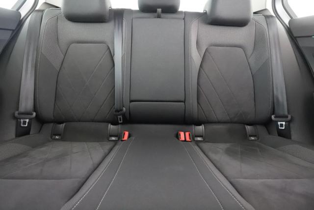 Volkswagen Golf image 7