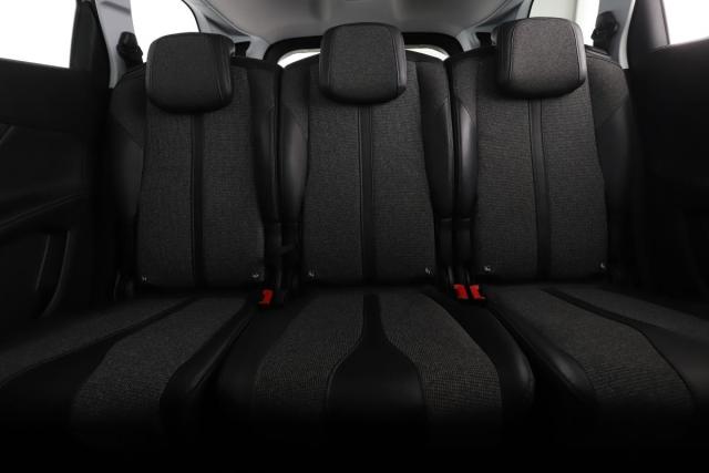 Peugeot 5008 image 9