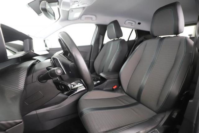 Peugeot 2008 image 6
